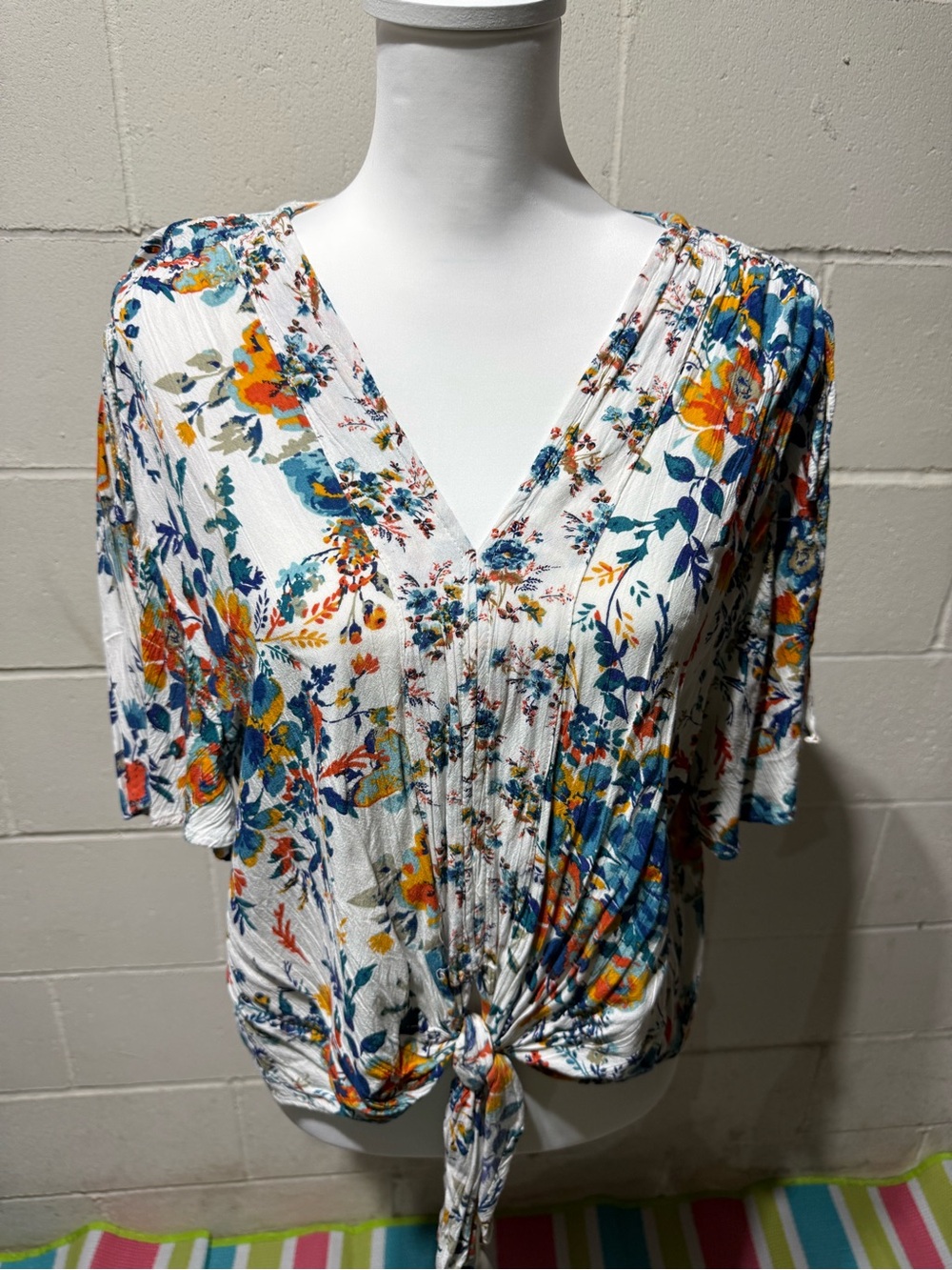 lola White V-Neck Tie-Front Blouse with Blue & Orange Floral Print